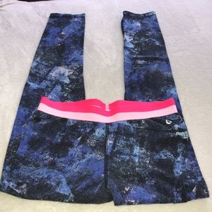 Galaxy leggings with pink waist band